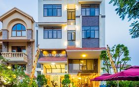 La Maison Danang Beach Hotel