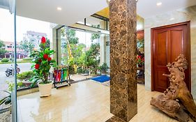 La Maison Danang Beach Hotel